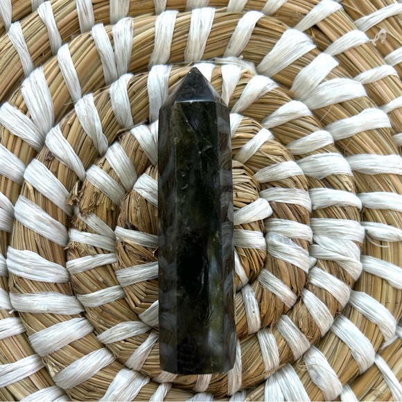 Labradorite Point - Picture 2 of 4
